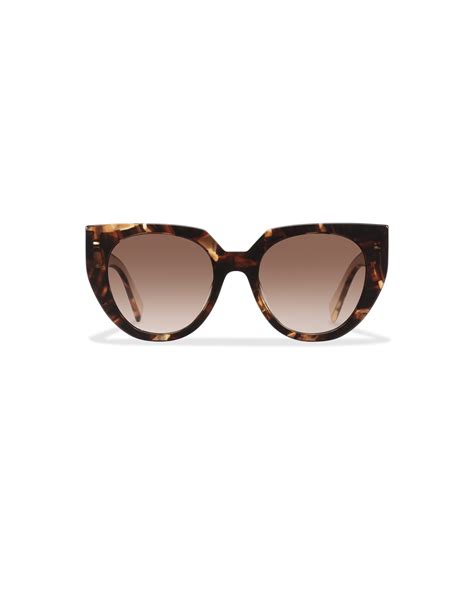 prada woman glasses png